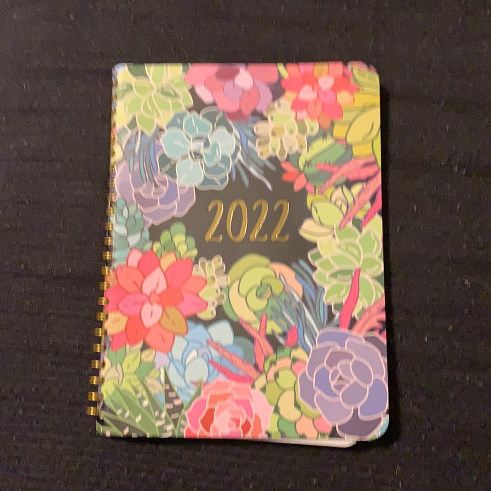 2022 17-Month Weekly Planner Aug. 2021-Dec. 2022